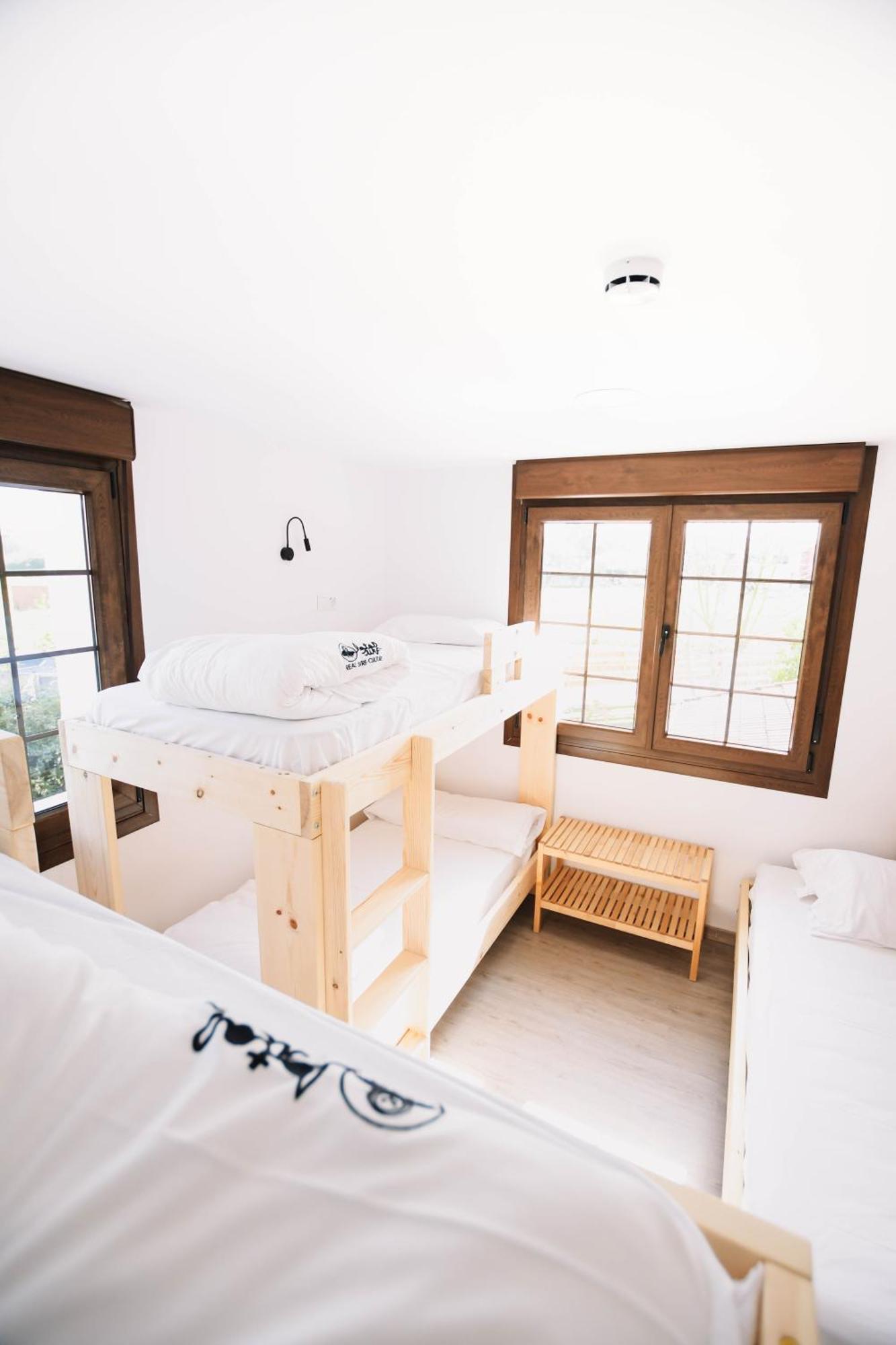 Latas Surf House Hostel Somo Exterior photo