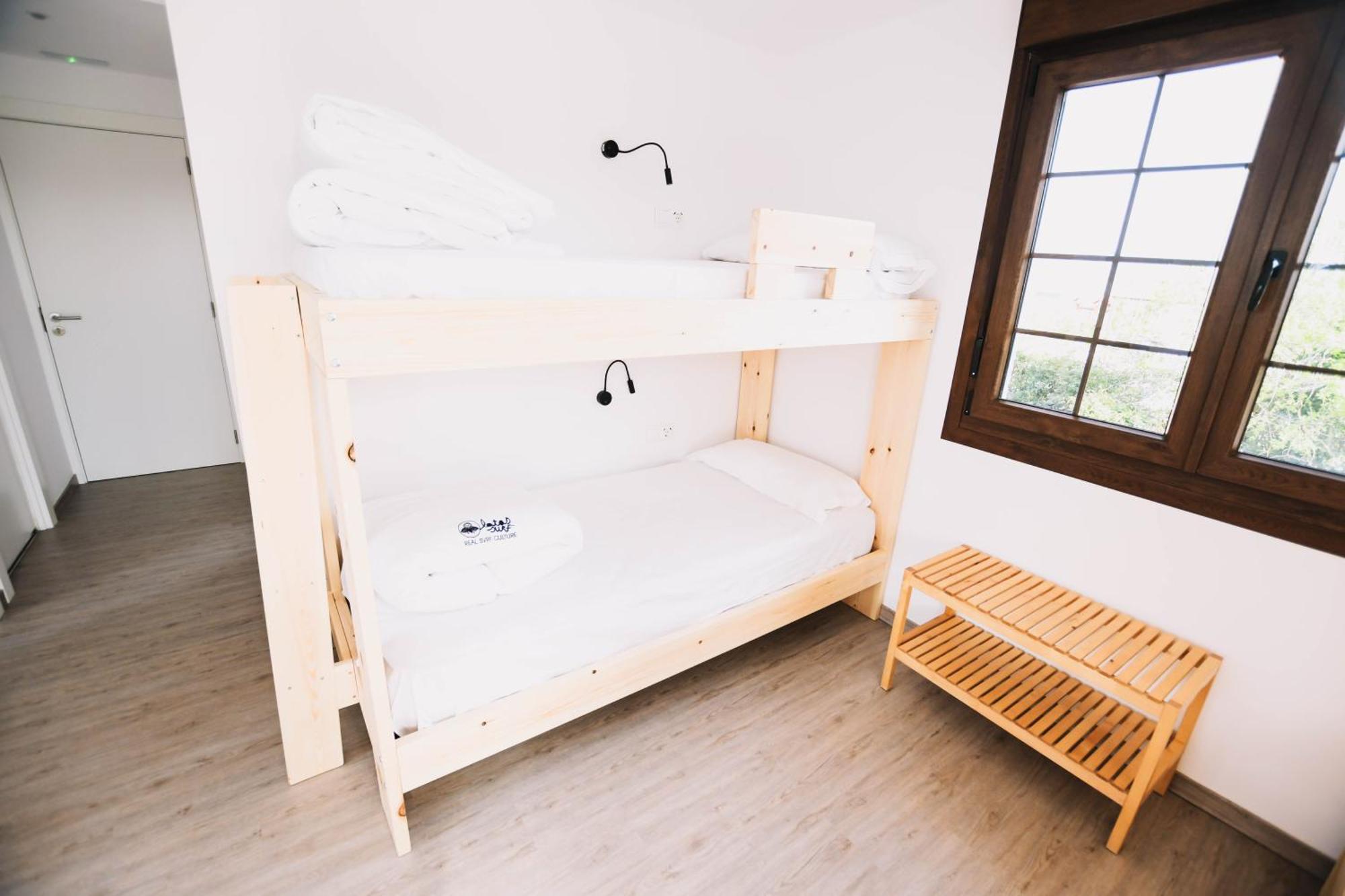 Latas Surf House Hostel Somo Exterior photo