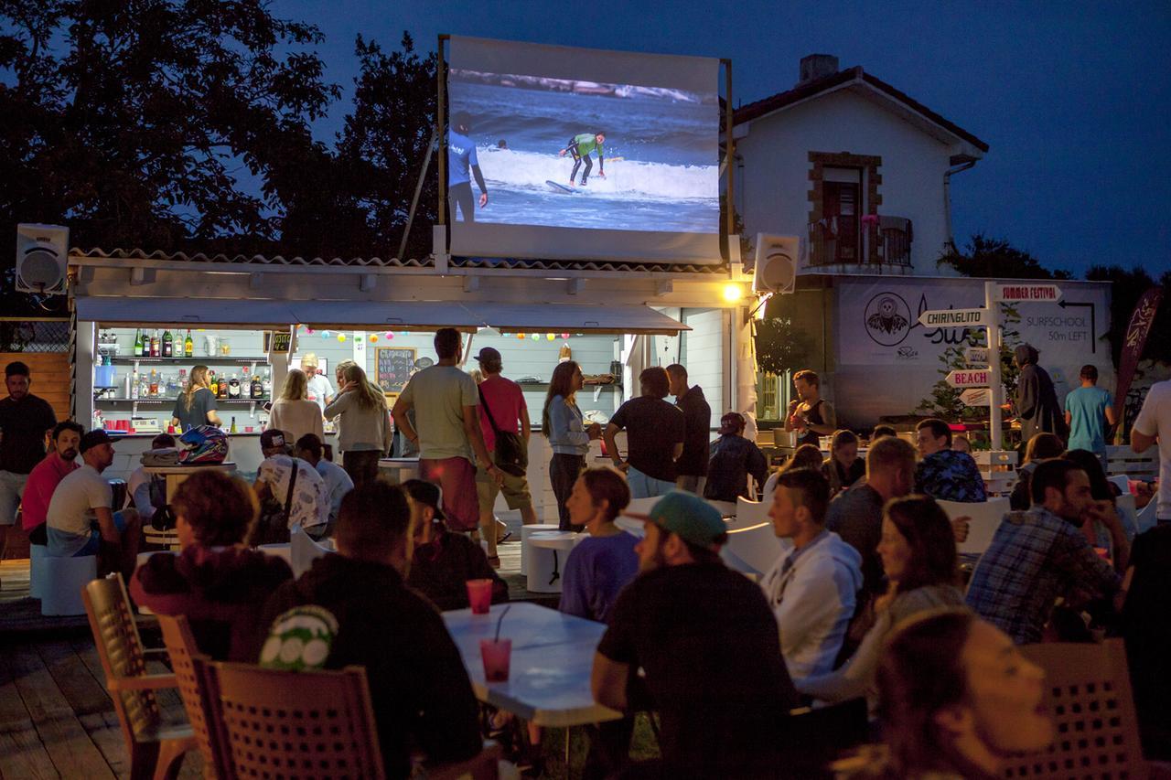 Latas Surf House Hostel Somo Exterior photo